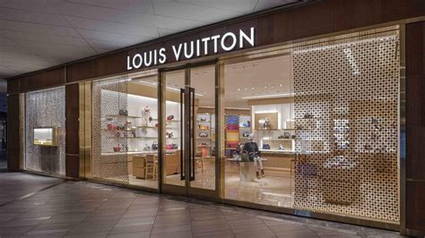 louis vuitton copley|louis vuitton boston store.